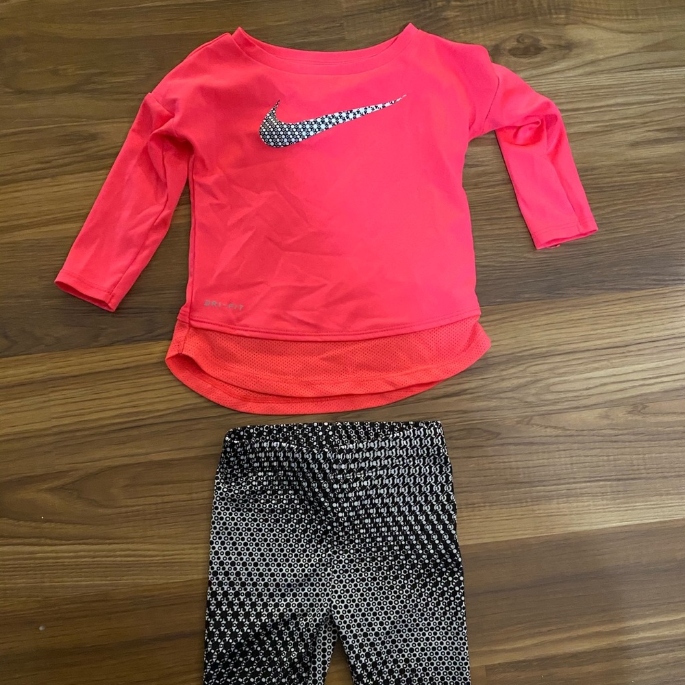 Nike baby girls outfit